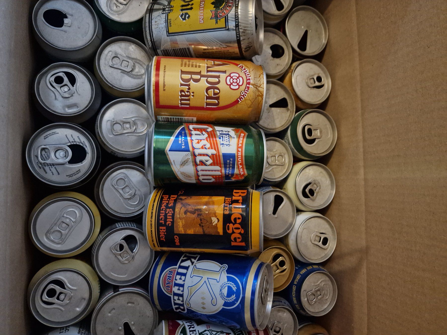 Bevande alcoliche: 168 canettes de bière 330-350ml – Usato da Delémont venduto da youhoucans 2