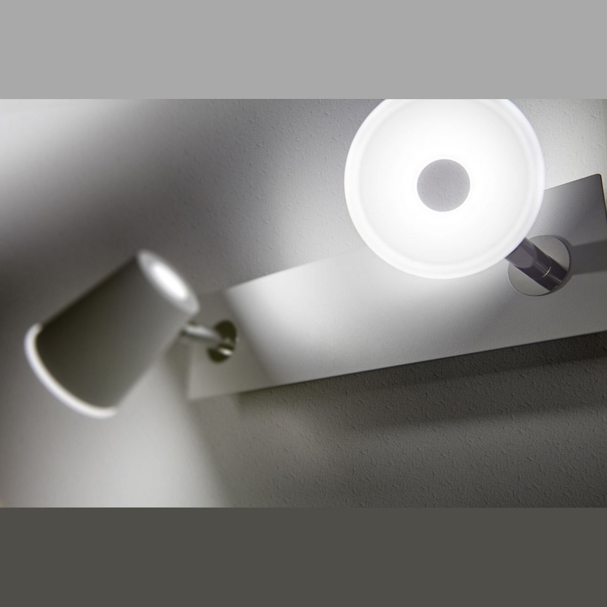 Lampade: LED Deckenleuchte, Weiss, 28 cm x 9 cm – Nuovo (secondo la descrizione) da Kreuzlingen venduto da Smart-Light 2