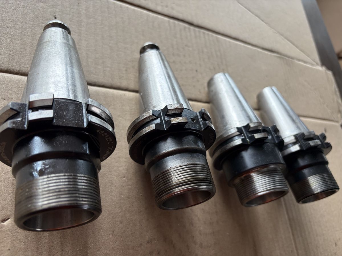 Tutti gli attrezzi: SK40, Fräse, Spannzangenfutter – Usato da Ebnat-Kappel venduto da Mech57 2
