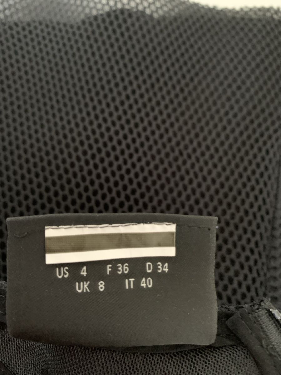 Akris Vestiti: AKRIS: Exklusives langes schwarzes Abendkleid mit Mesh, 34 – Nuovo (secondo la descrizione) da Luzern venduto da paulablue 7