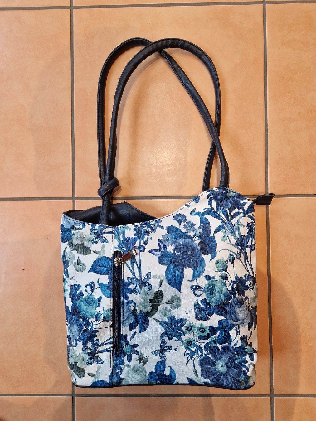 Borse da donna: Tasche Blumen blau / weiss – Usato da Lichtensteig venduto da Cocabana_16