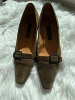 Casadei Wildleder Pumps, olivgrün, Grösse 8 (etwa 38)