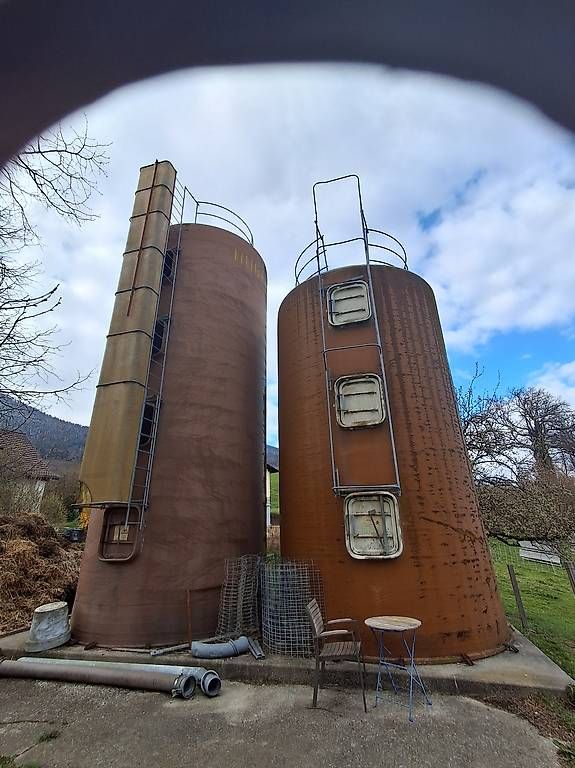 Fütterungssysteme: 2 Silos  – Gebraucht aus Gorgier von babsi2222