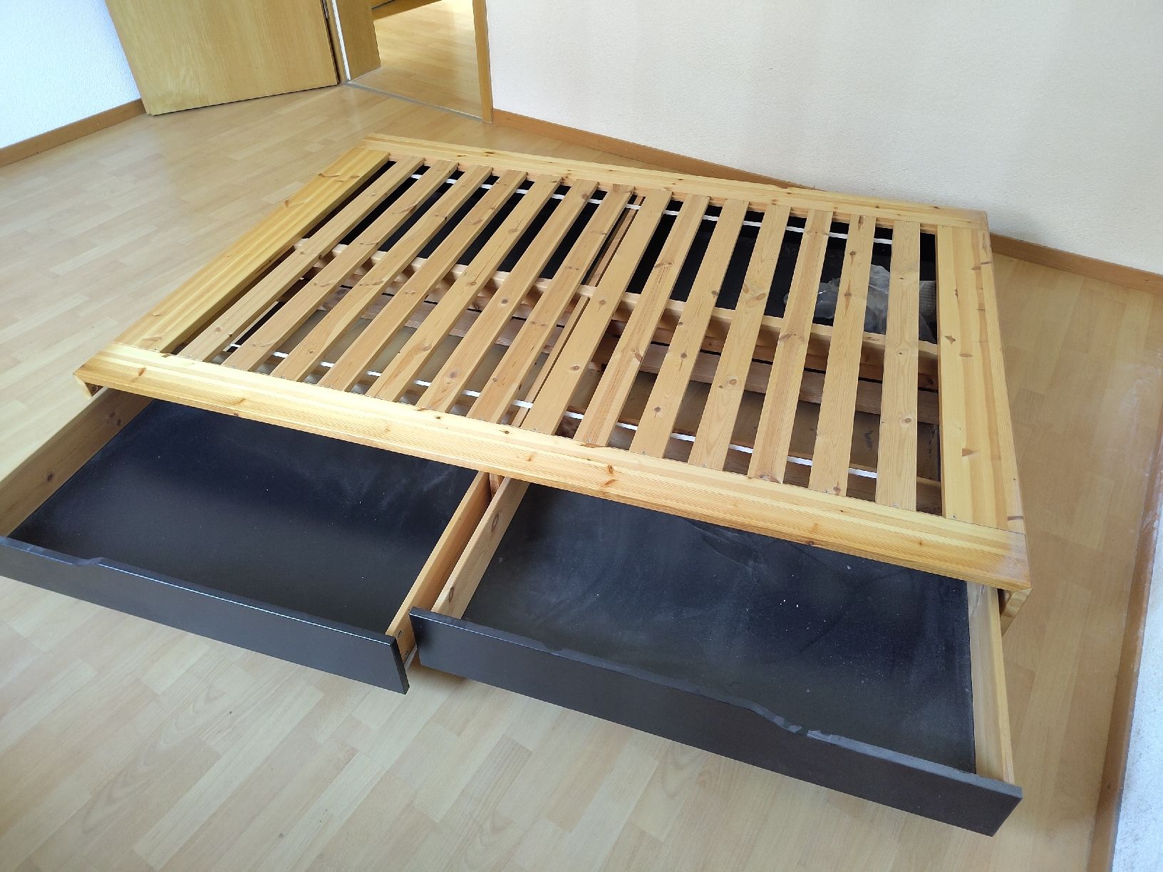 Letti: Bett mit Schubladen 140x200 – Usato da Zürich venduto da Gas_1028 1