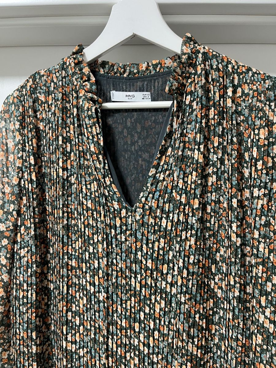 Mango Vestiti: Robe Mango fleurie plissée – Usato da Hauterive NE venduto da Lipal 1