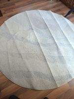 Runder Teppich 200 cm in top Zustand inkl. Antirutschmatte