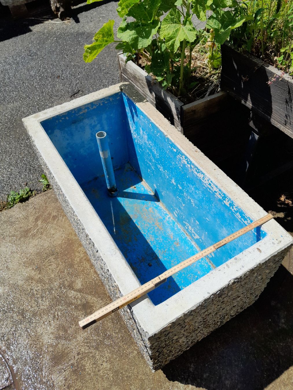 Teiche & Zierbrunnen: Brunnentrog aus Waschbeton – Gebraucht aus Mümliswil von rem_y66k 4