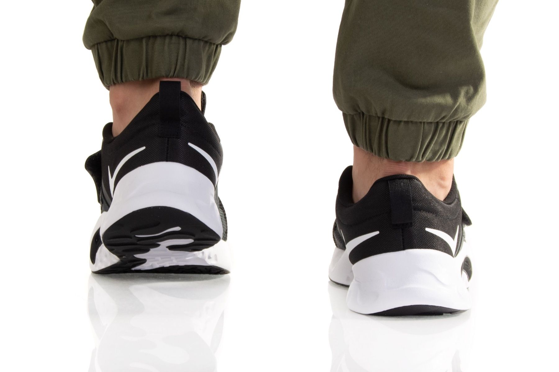 Nike Scarpe da uomo: Nike Renew Retaliation 4 Gr. 44 – Nuovo e nell'imballaggio originale da Spreitenbach venduto da 1Runner 4