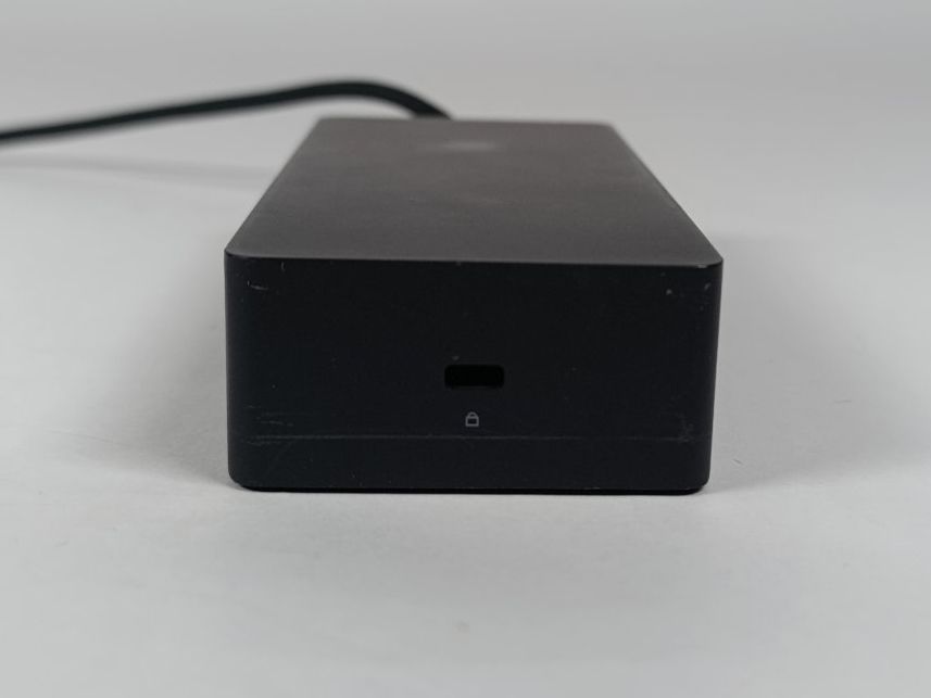 Microsoft Docking station: Docking station 1661 + alimentation pour Microsoft Surface – D'occasion à Thielle par Plusvalue_Neuchatel 2