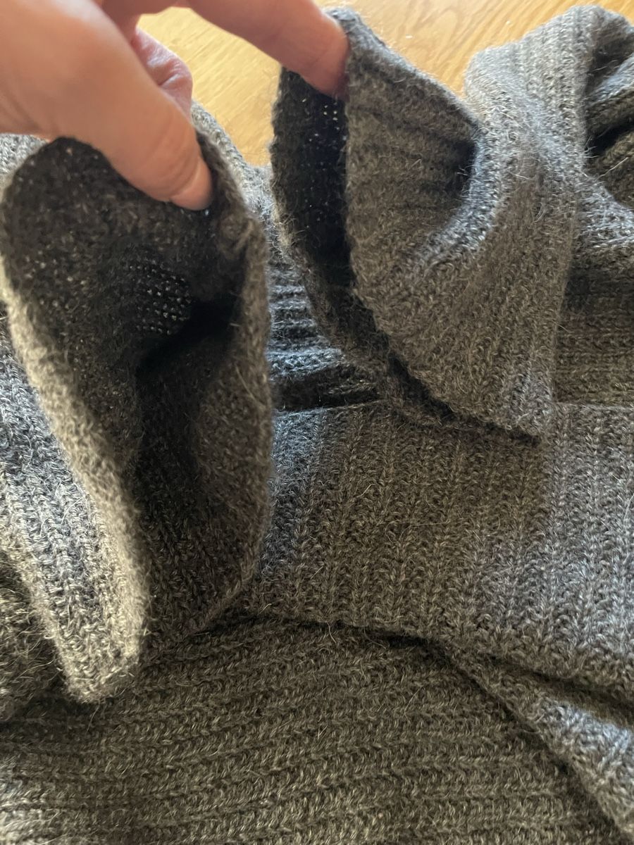 Altro in Moda donna: Pullover Kuscheliger Strickpullover-Cape Gr. S, Anthrazit, – Usato da Rüschlikon venduto da Lajniii 6