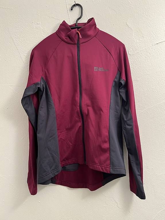 Jacken: Jack Wolfskin  M Neu  – Gebraucht aus Glarus von luli296
