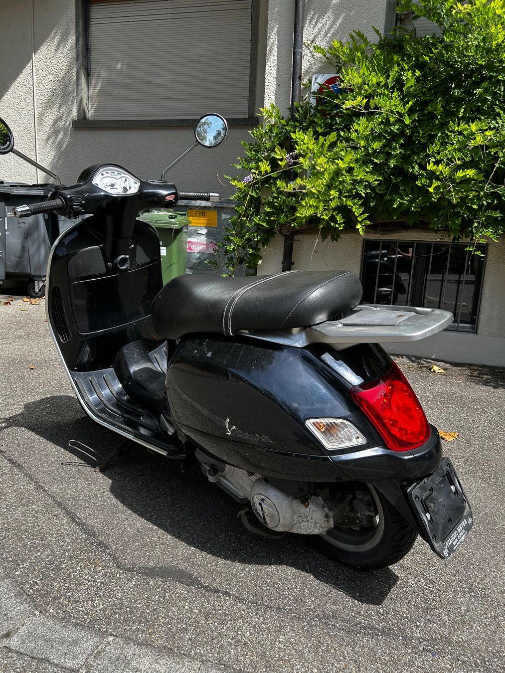 Piaggio Sonstige: Piaggio Vespa GT 125 – Defekt aus Zuerich von Batigol1 2