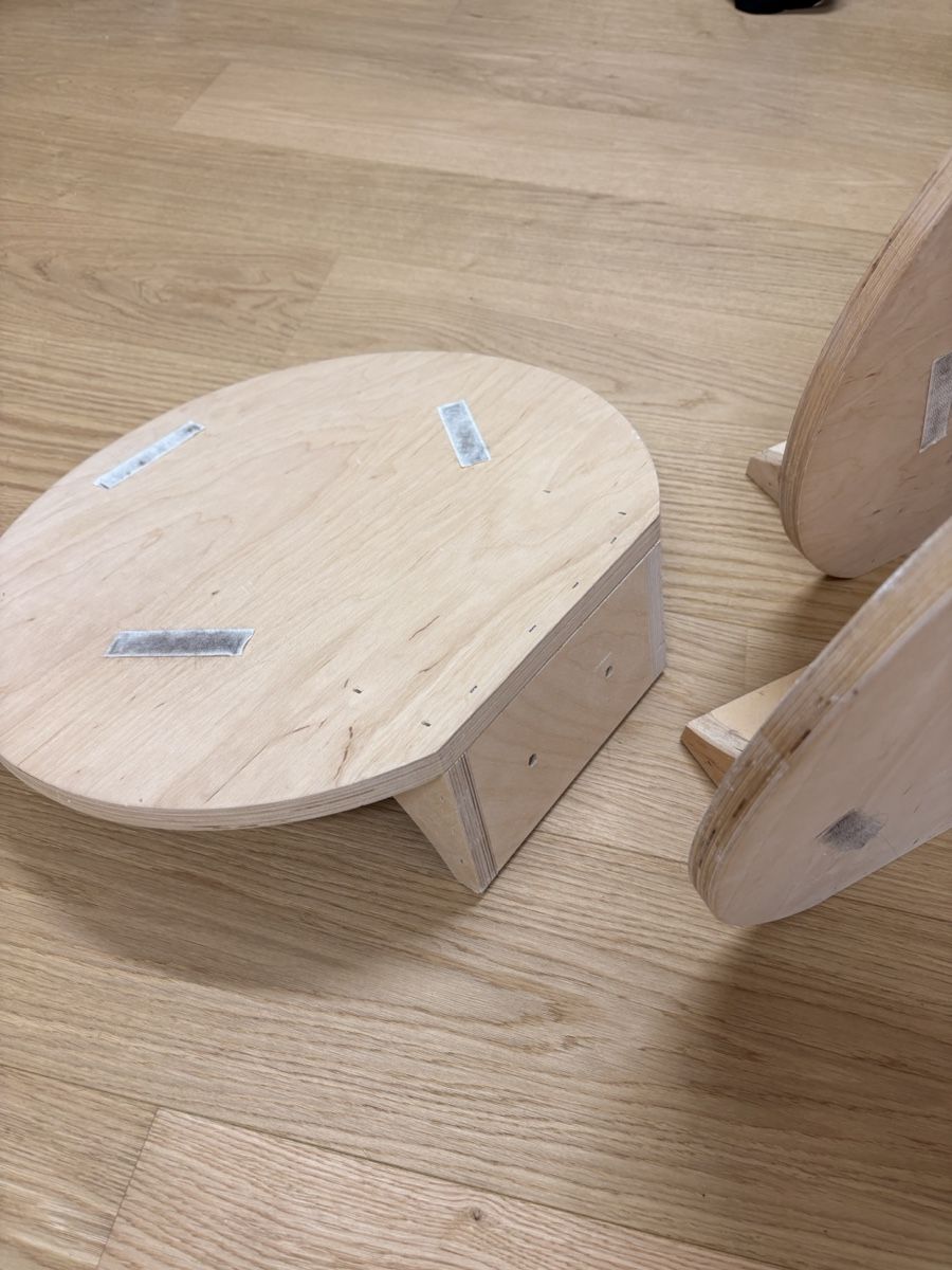 Altro in Decorazioni & Accessori: Supporti in legno usati – Usato da Worblaufen venduto da Da690