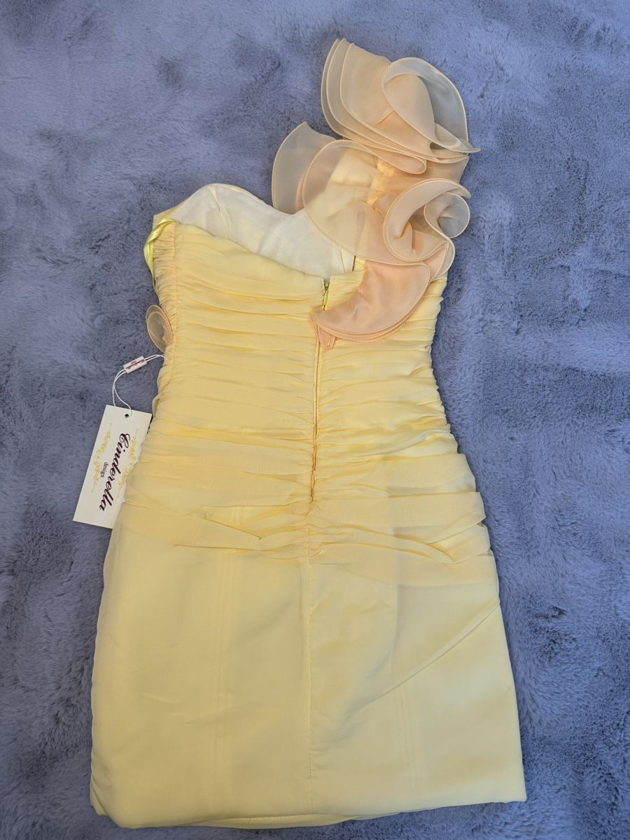 Kleider: Kleid – Neu (gemäss Beschreibung) aus Emmenbrücke von sa.ra 1