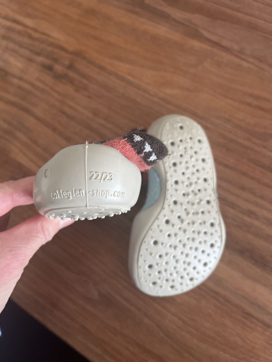 Scarpe per ragazzi: Collegien Haussocken Gr. 22/23 – Usato da Schaffhausen venduto da _sonnenkind_ 1