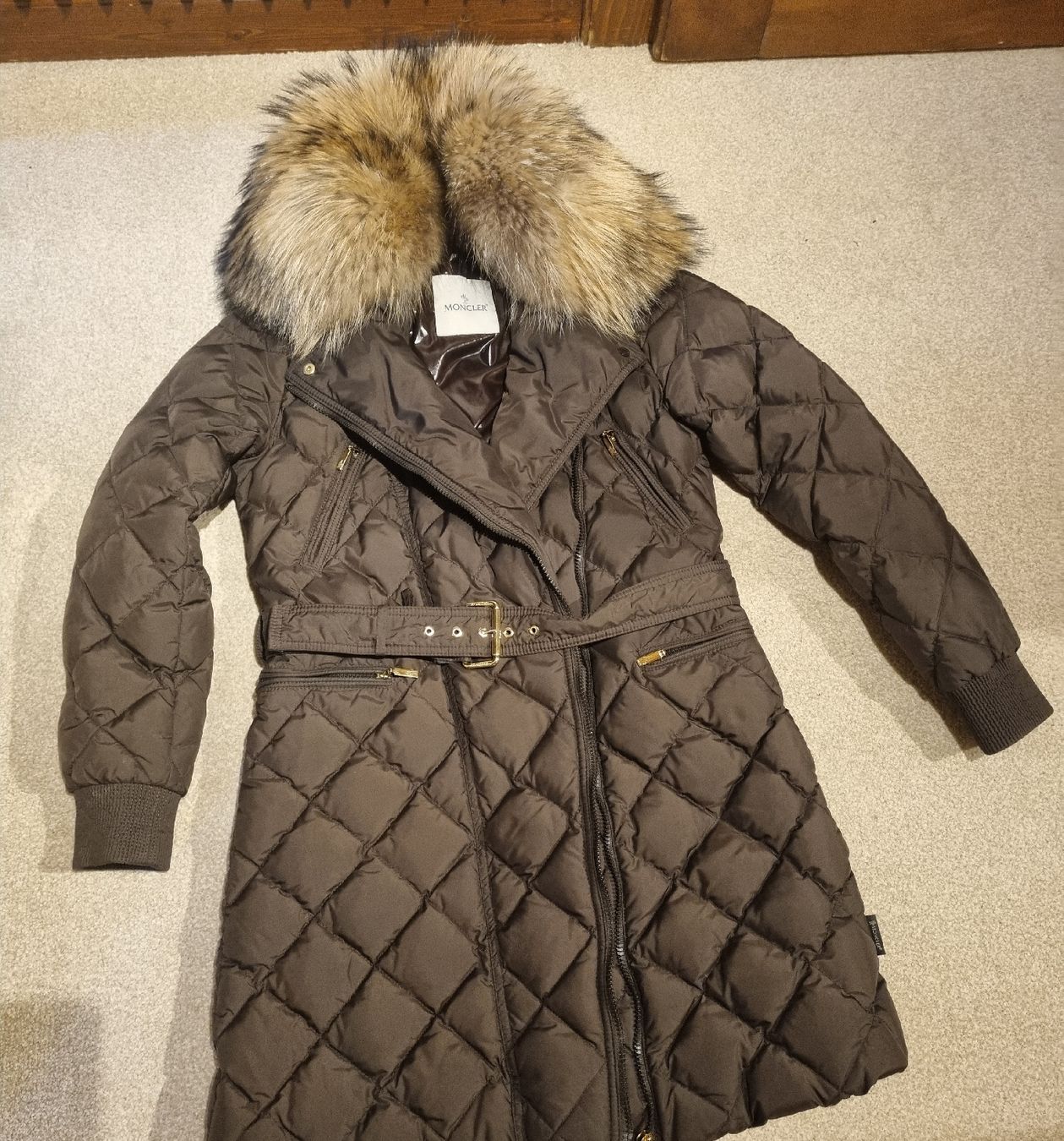 Moncler Cappotti: Doudoune Moncler, neuve, Taille M, brun – Nuovo (secondo la descrizione) da Herrliberg venduto da revelune 1
