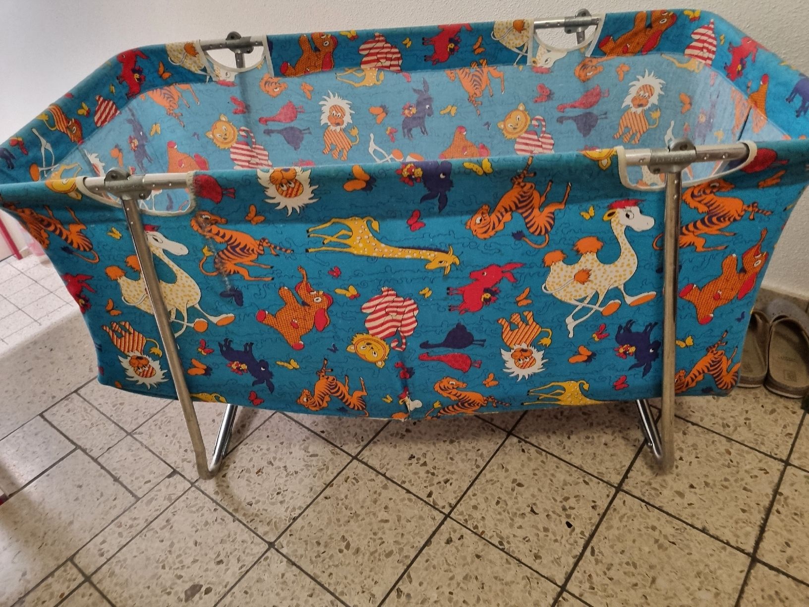 Lits: Kinderbettli / Babybettli – D'occasion à Aesch BL par mutti04