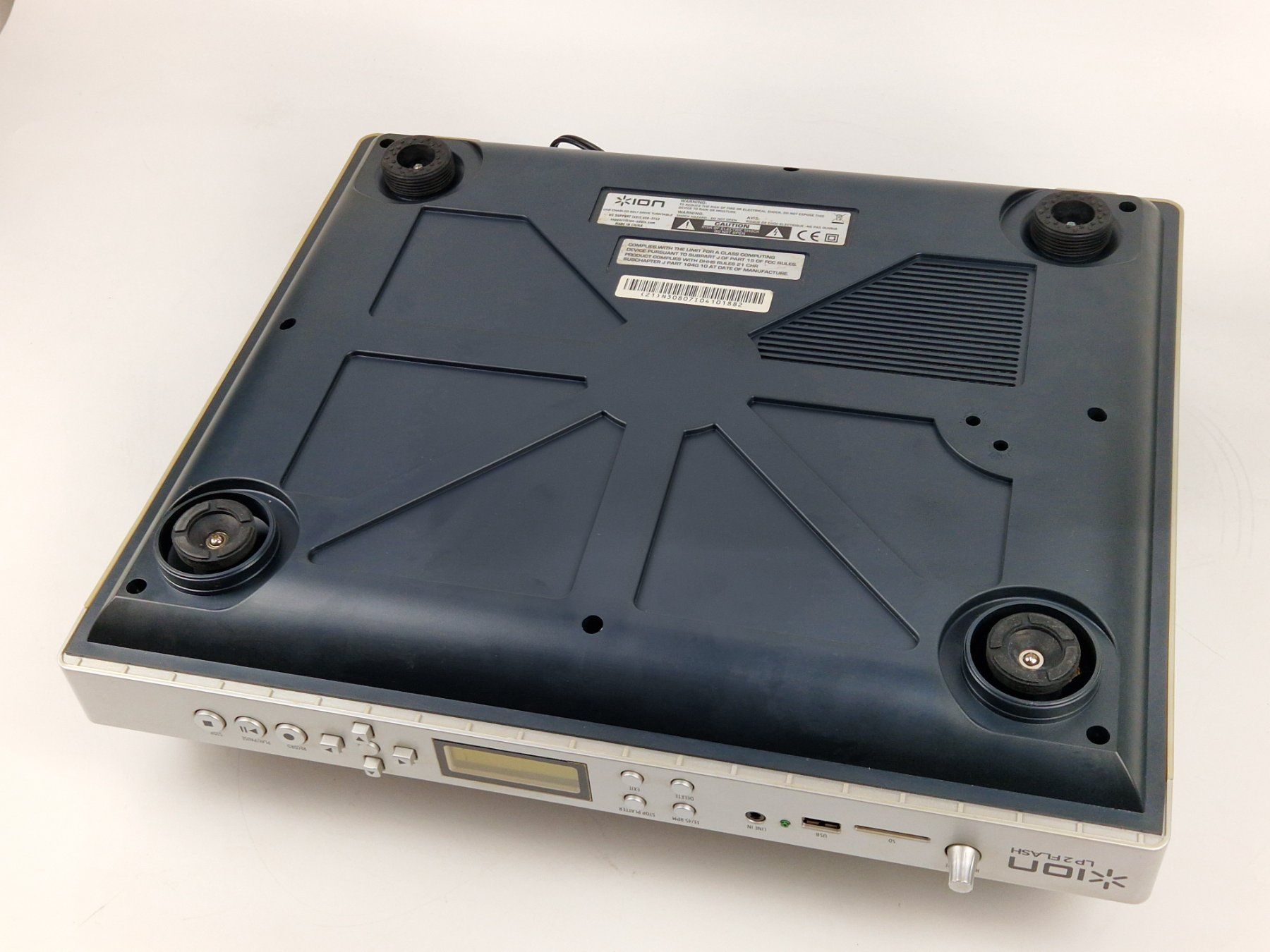 Tourne-disques: Ion LP 2 Flash Plattenspieler – D'occasion à Muhen par Restwert_Muhen 9