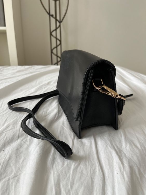 Brandy Melville Crossbody Handbag Kaufen auf Ricardo