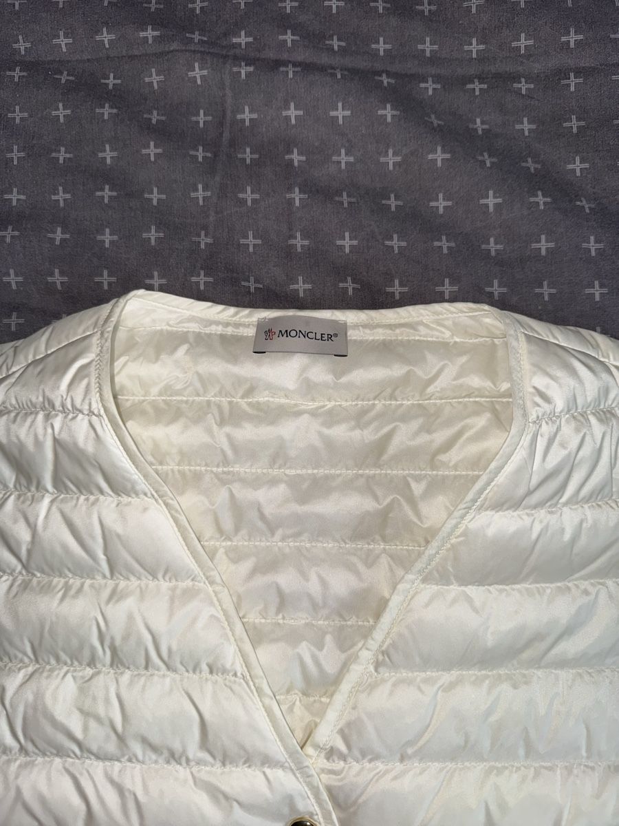 Moncler Gilet & Giacche senza maniche: MONCLER WESTE IN WEISS – Nuovo (secondo la descrizione) da St. Moritz venduto da ari_9fcv 1