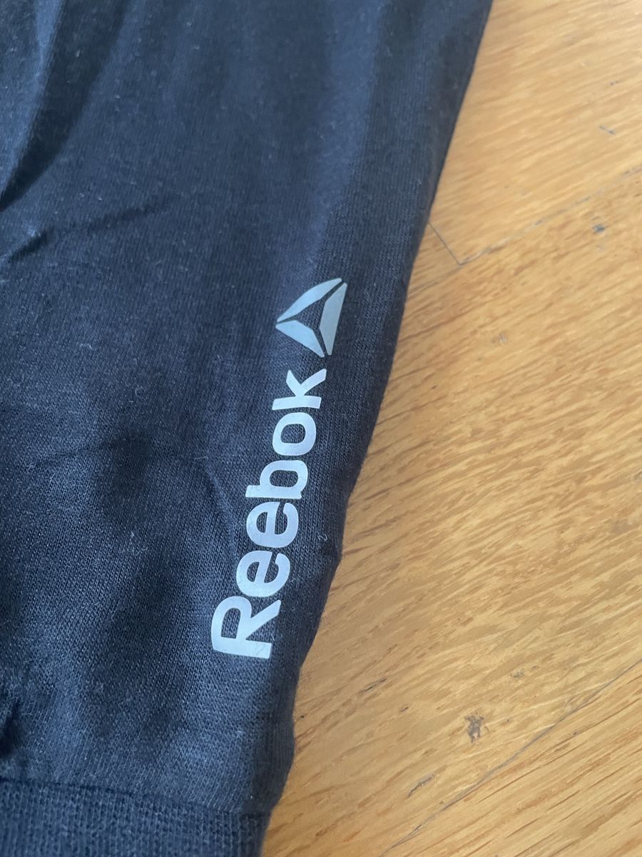 Reebok Pullover & Sweatshirts: Reebok Sport Sweater S – Gebraucht aus Horgen von Renbert 1
