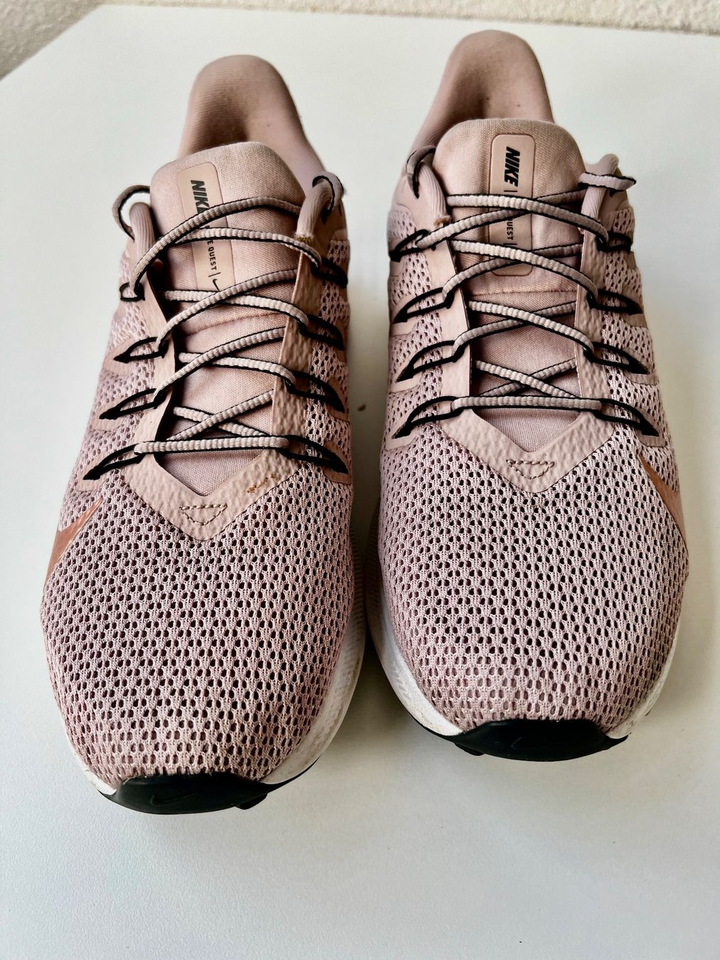 Nike Scarpe da donna: NIKE Quest 2 Laufschuhe rosa Gr. 41 – Usato da Aarau venduto da Obdulia