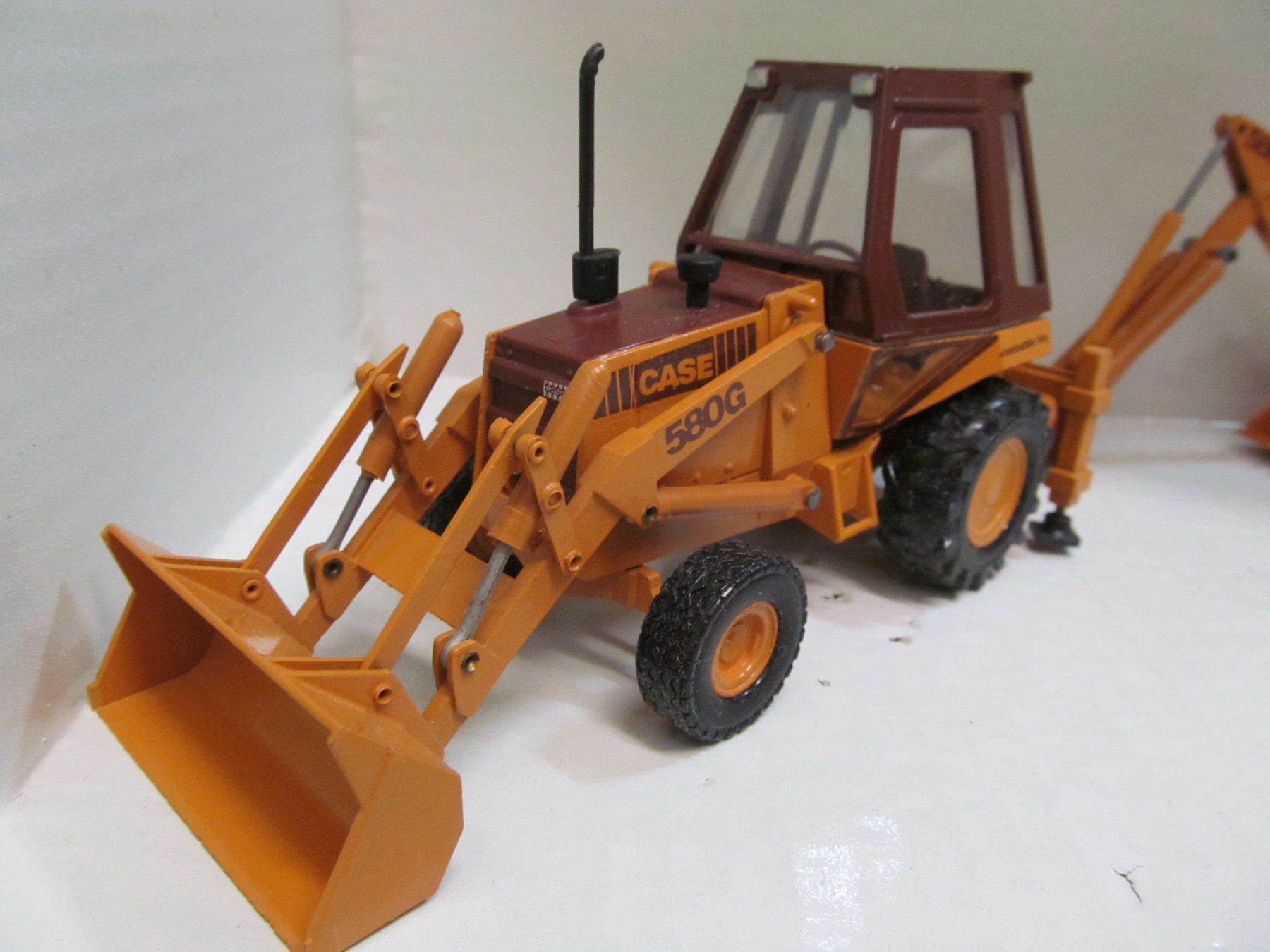 Conrad Modellbausätze & Standmodelle: CASE 580 G FRONT-HECK  LADER  CONRAD 1:35 – Neu (gemäss Beschreibung) aus Grueningen von malamut56 2