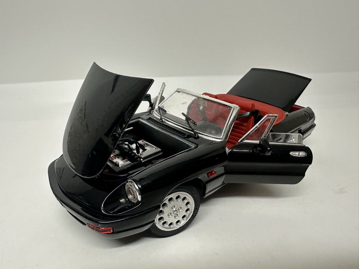 Jouef Modellini d'auto: Alfa Romeo Spider 1:18, schwarz, JOUEF EVOLUTION – Usato da Zofingen venduto da rf9_x2xt 8