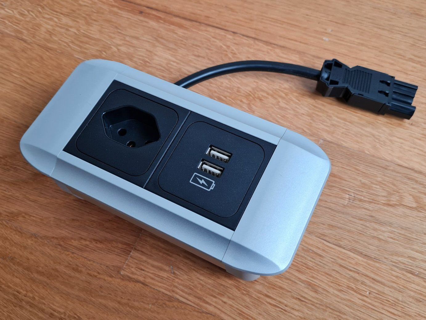 Spine: 28x Einbausteckdose A&H Meyer - NETBOX Line 1x CH 2x USB – Nuovo e nell'imballaggio originale da Nottwil venduto da Norex