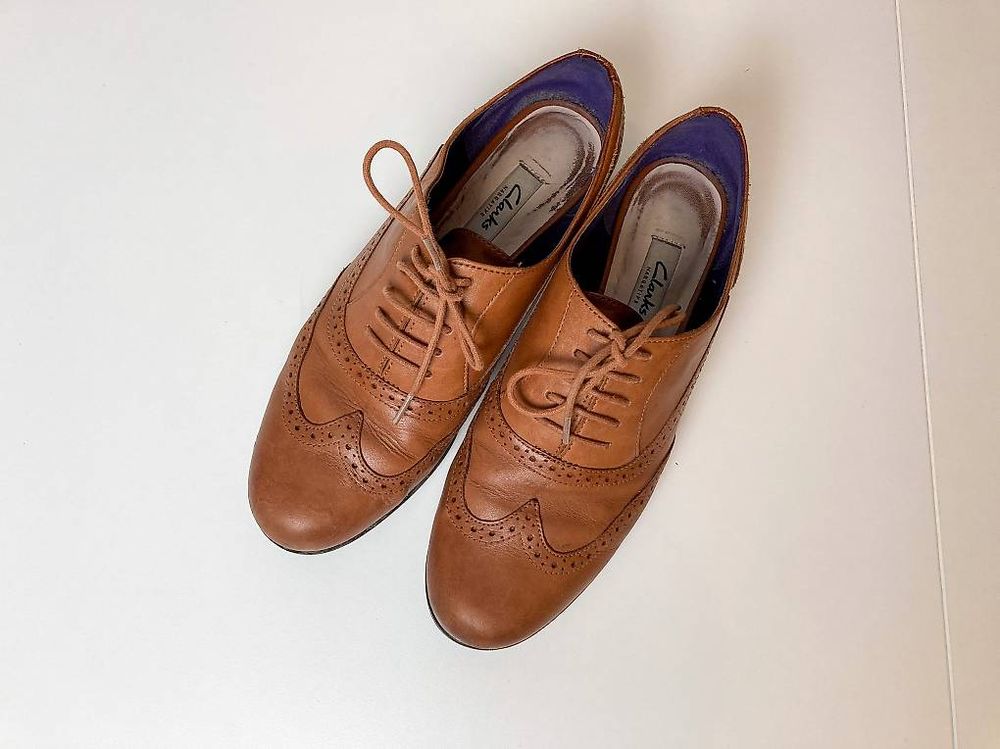 Chaussures femmes: Clarks Schuhe aus Leder cognac Gr. 40 – D'occasion à Uznach par ric_9lpr