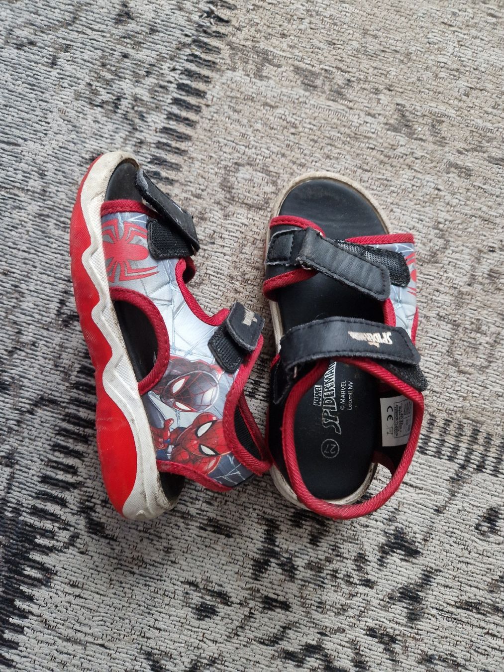 Scarpe per ragazzi: leuchtende Spiderman Sandalen – Usato da Baden venduto da BlalaM