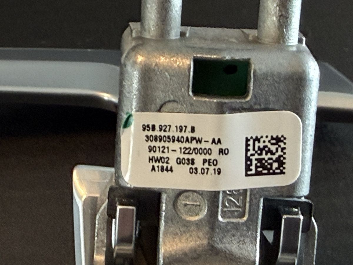 Porsche Tutti pezzi di ricambio auto: Porsche 991 Shift Paddles Silver – Usato da Kilchberg ZH venduto da bur_7ypx 7