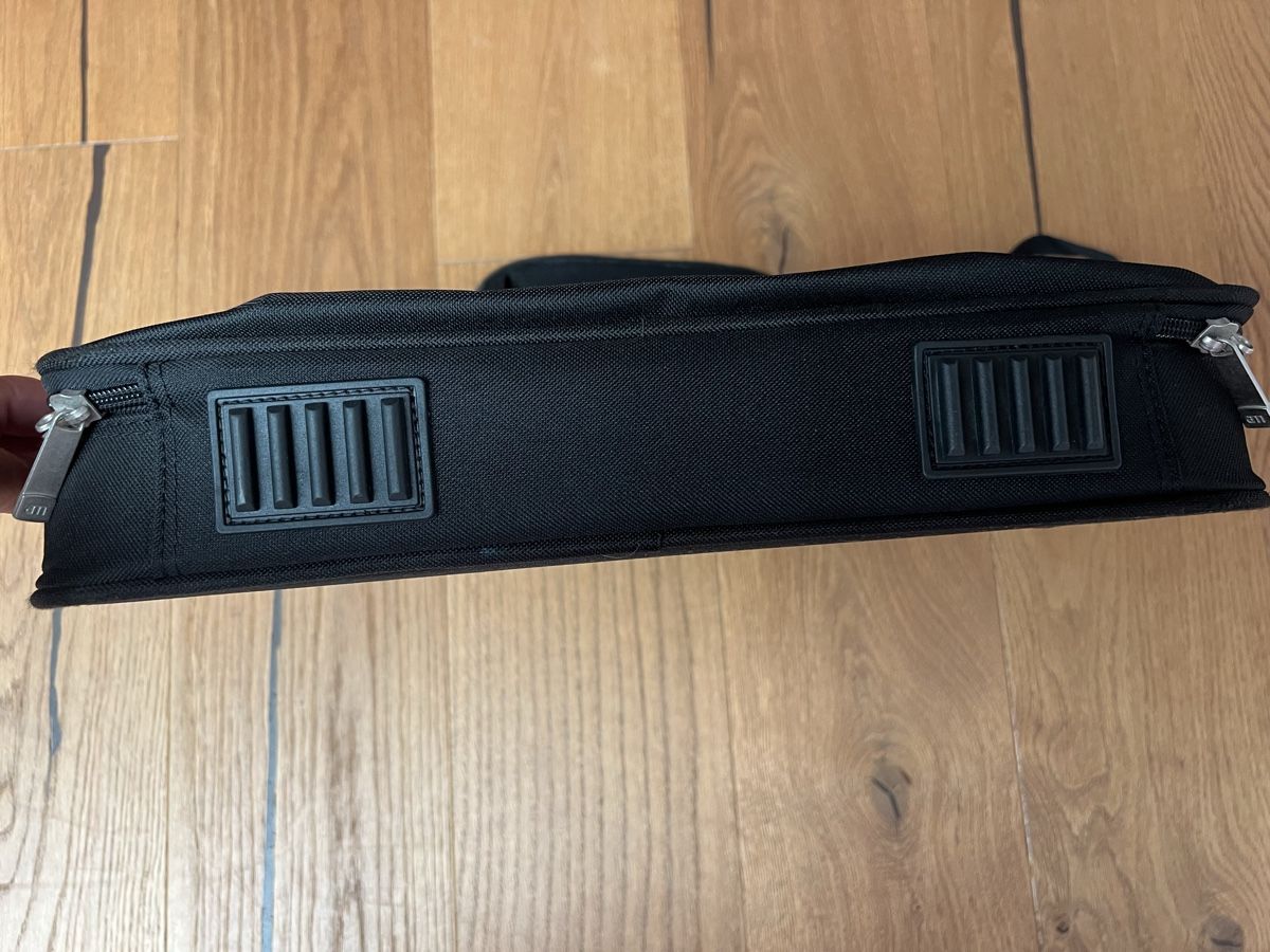 Borse: Steg Laptoptasche schwarz neu – Nuovo e nell'imballaggio originale da Schenkon venduto da Can63 2