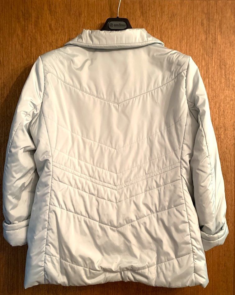 Fuchs Schmitt Giacche: Elegante Designer Winterjacke v.Fuchs Schmtt in hellbeige – Nuovo (secondo la descrizione) da Wangen ZH venduto da olivia20 1