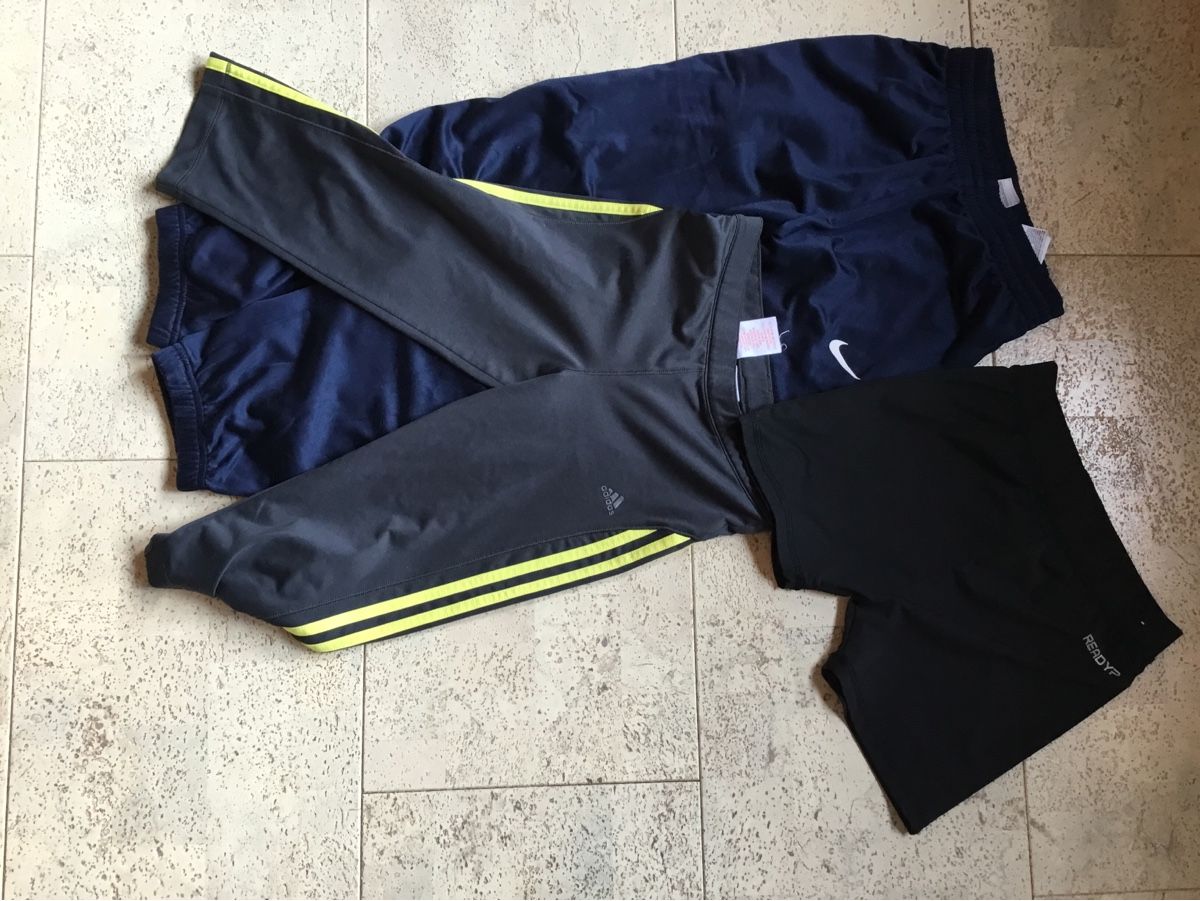 Lotti & Set di vestiti: Kleiderpaket Mädchen Gr 146/152 – Usato da Wattwil venduto da charlie11 1