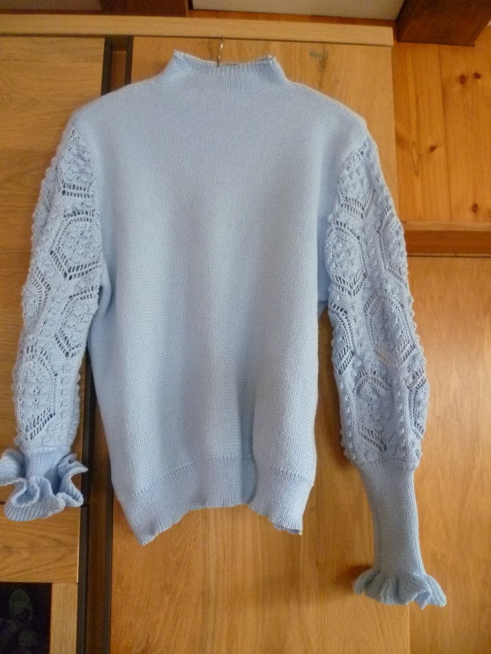 Shein Pulls & Sweat-shirts: Pulli – D'occasion à Bargen BE par angel611