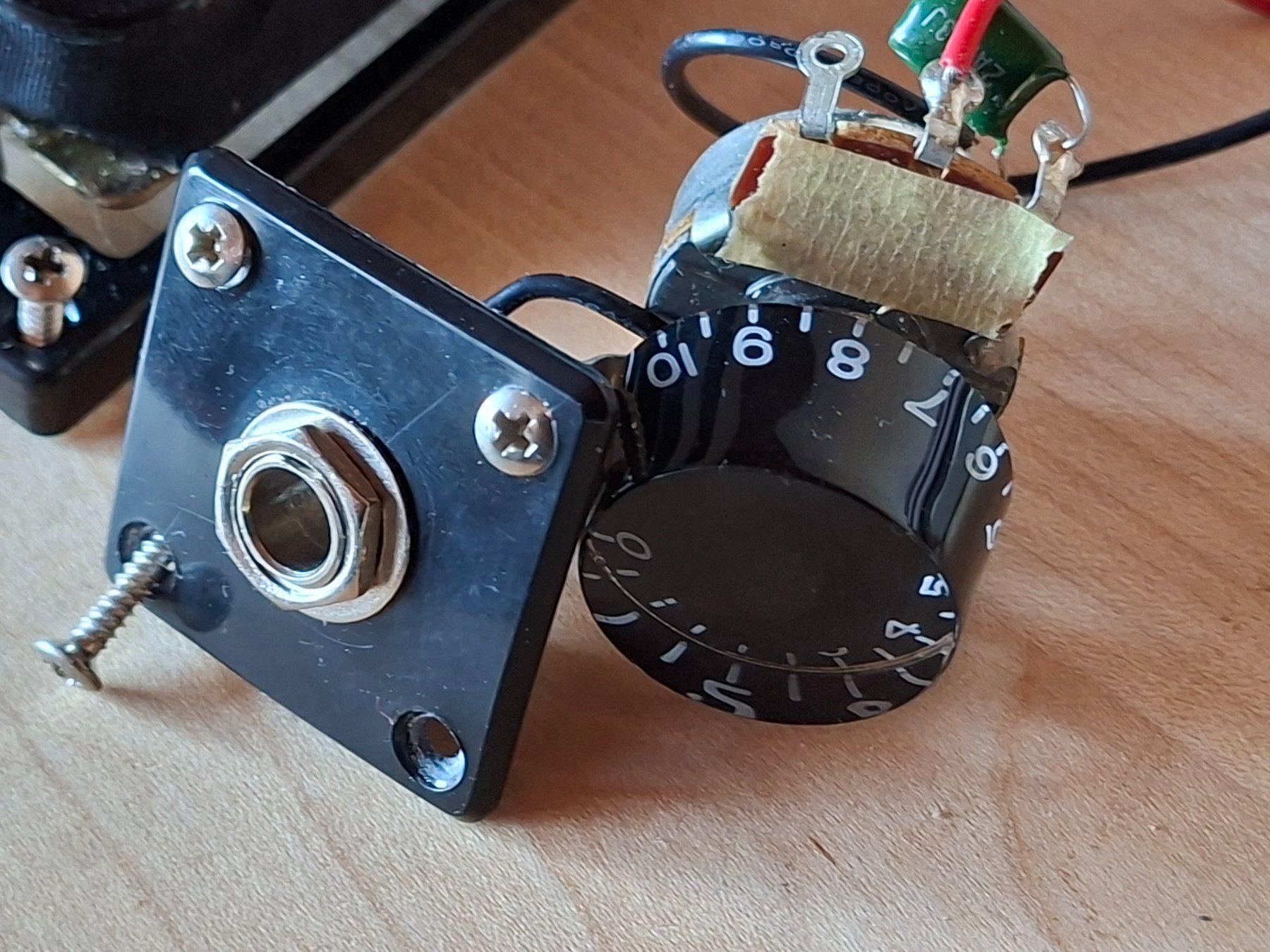 Epiphone Musikinstrumente: Gitarren Pickups und Teile – Gebraucht aus Haslen GL von elrockero 2