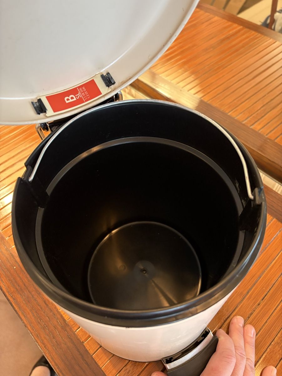 Brabantia Abfalleimer: Poubelle Brabantia 5L – Gebraucht aus Vufflens-la-Ville von newlifegva 4