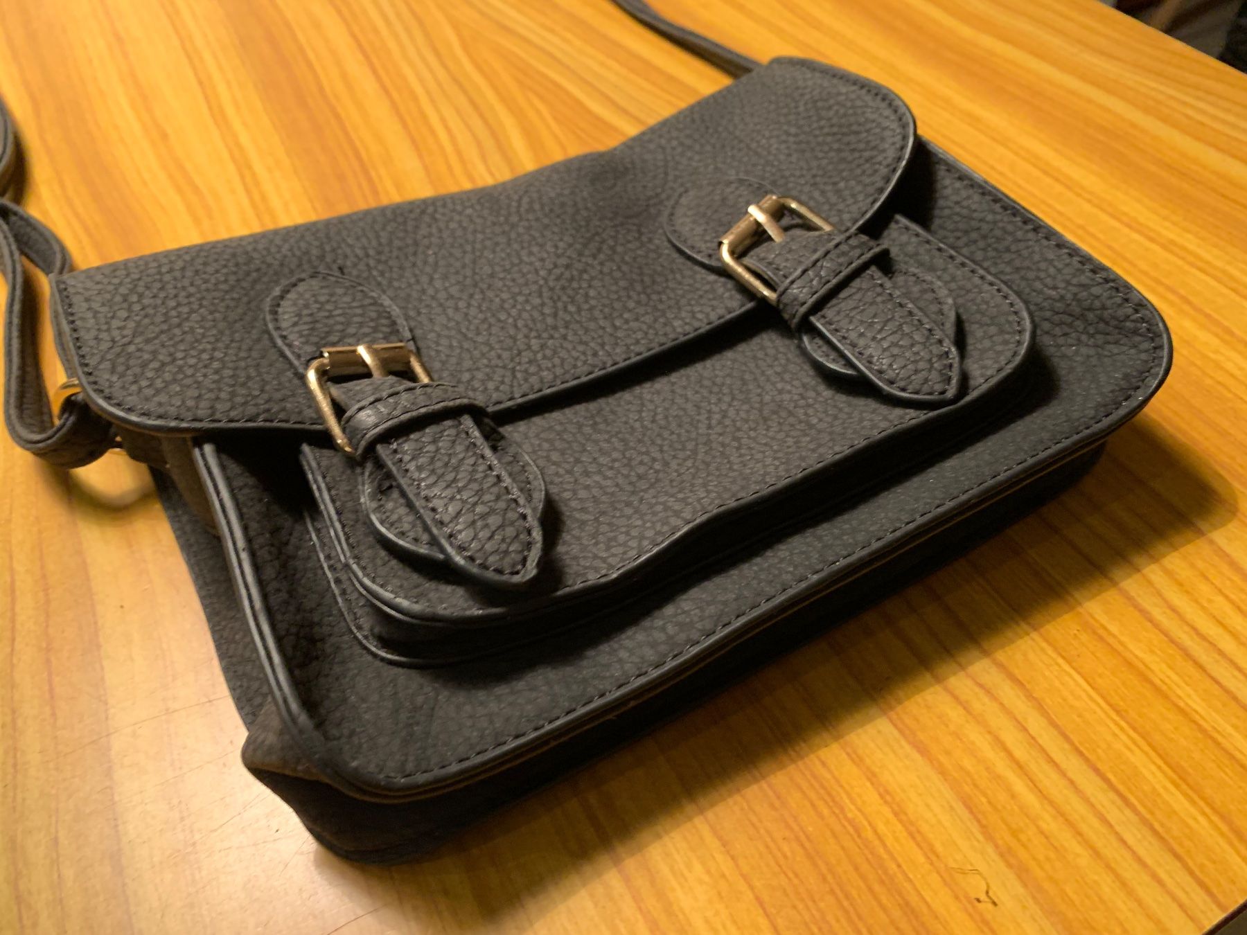 Taschen für Damen: Kunst-Ledertasche, Handtasche – Neu (gemäss Beschreibung) aus Steffisburg von smocky17