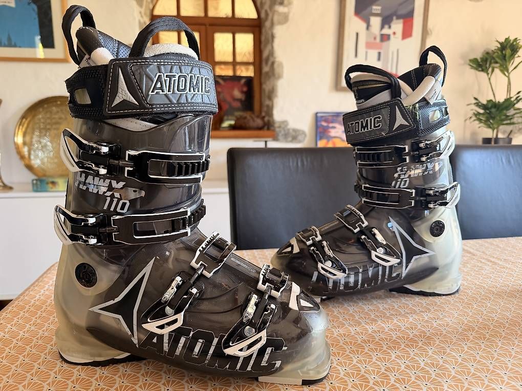 Scarpe da uomo: Chaussures ski - Atomic 27 - 27,5 - super état – Usato da Essertines-Yverdon venduto da clemesitpa