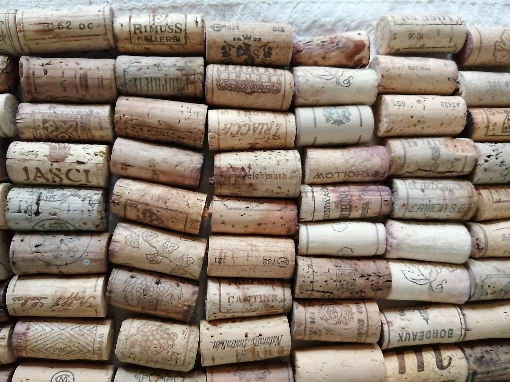 Apribottiglie & Tappi per chiusura: 100 Weinkorken Sammlung Basteln Deko DIY – Usato da Honau venduto da holunder3 3