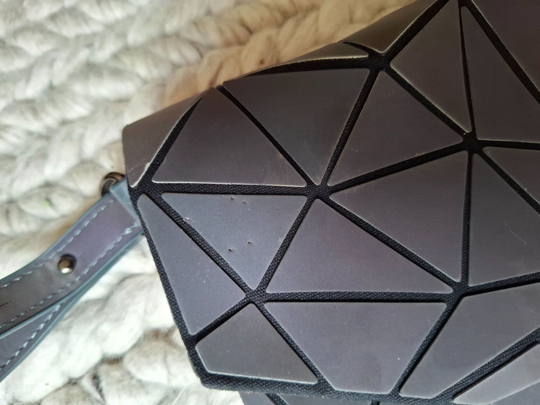 Borse: Reflektierende Umhängetasche / Reflective Shoulder Bag – Usato da Schaffhausen venduto da ann_cjt6 3