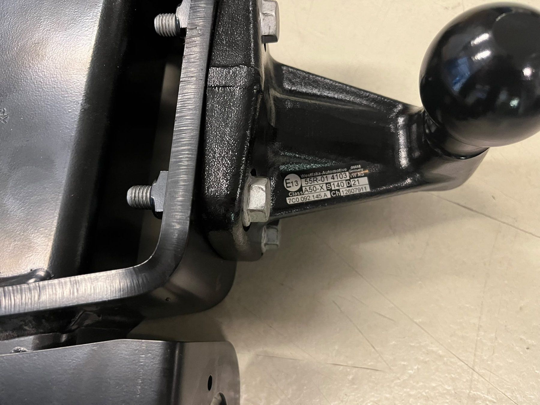 VW Anhängerkupplungen: VW Crafter Original Anhängerkupplung – Neu (gemäss Beschreibung) aus Turtmann von jan_z99l 5