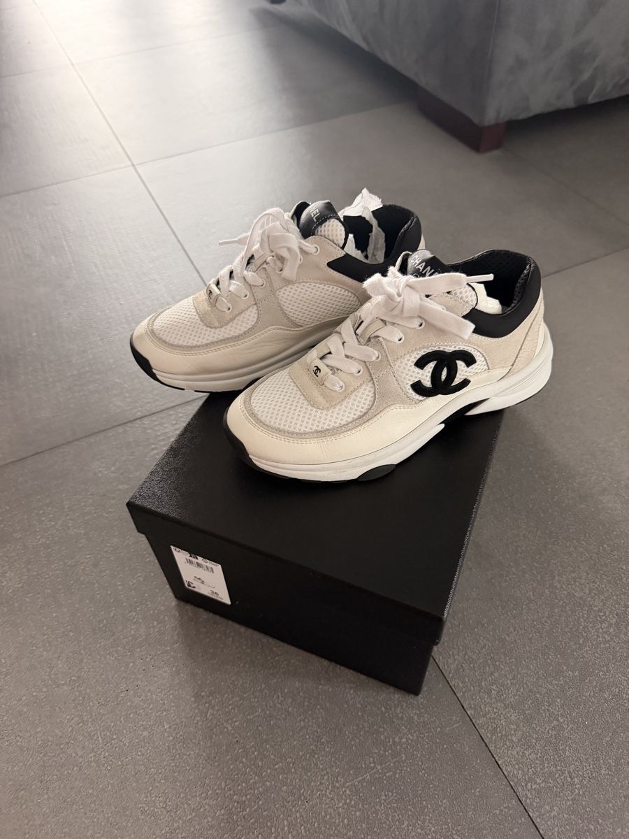 Chanel Scarpe da donna: Baskets Chanel  – Usato da Echandens venduto da mar_smw5