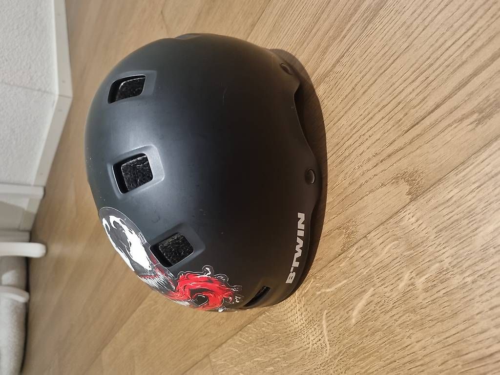 Caschi: Velohelm Kinder von BTWIN – Usato da Selzach venduto da Fenrir01 1