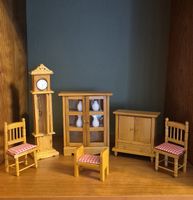 Möbel fürs Puppenhaus/ Puppenstube 