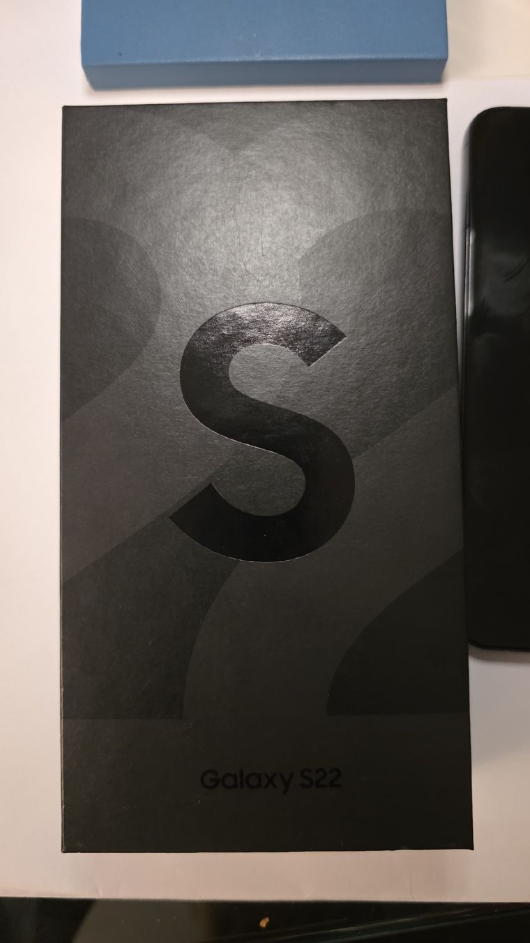 Samsung Telefoni cellulari / Smartphones: Samsung S22 – Usato da Nänikon venduto da Blauaugen 2