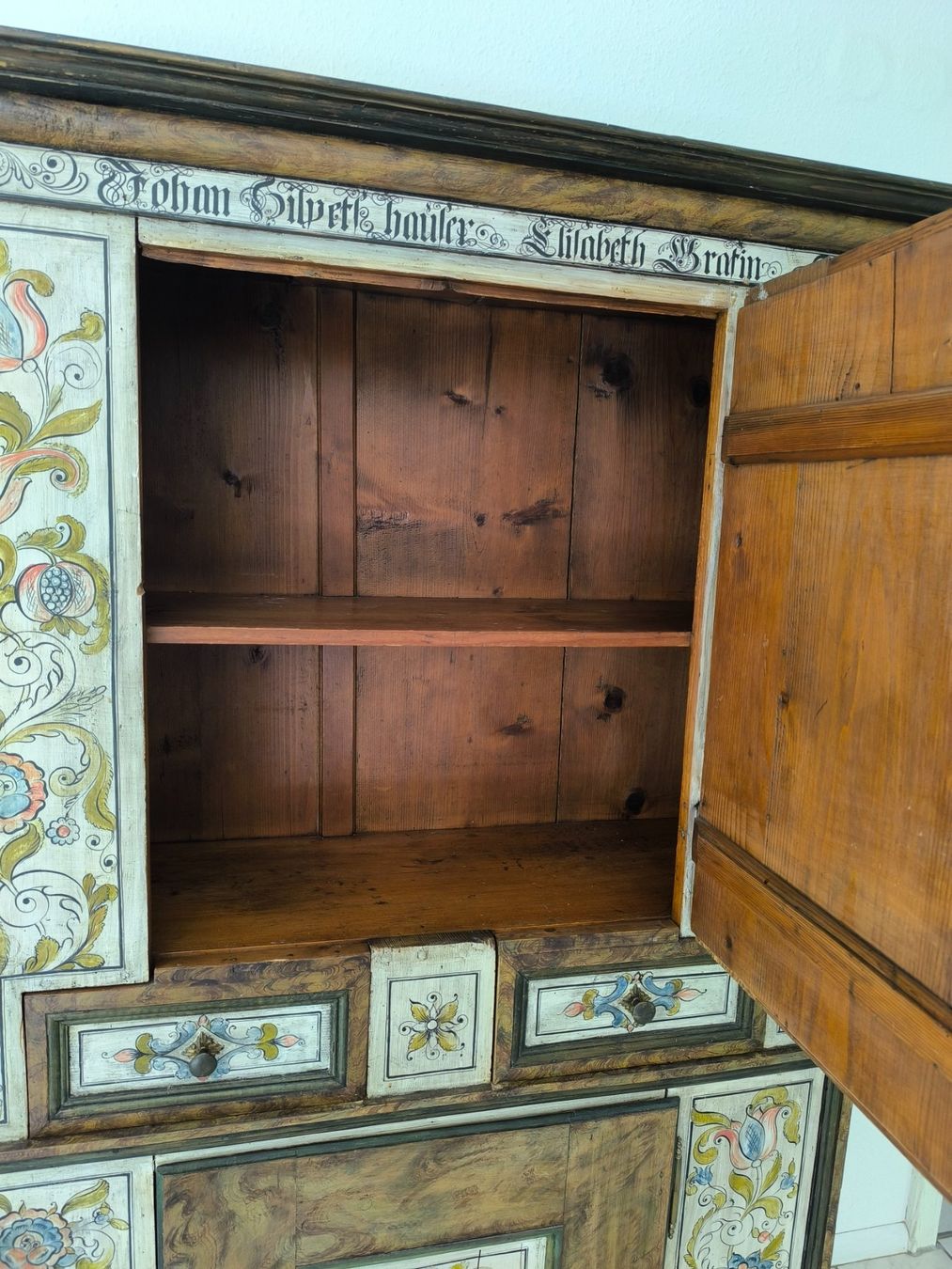 Armadi: Bemalter Bauernschrank 18Jht – Usato da Riehen venduto da tin_yx6j 3