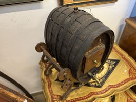 Rustikales Barfässli/Holzfässchen mit Zapfhahn, Vintage 49