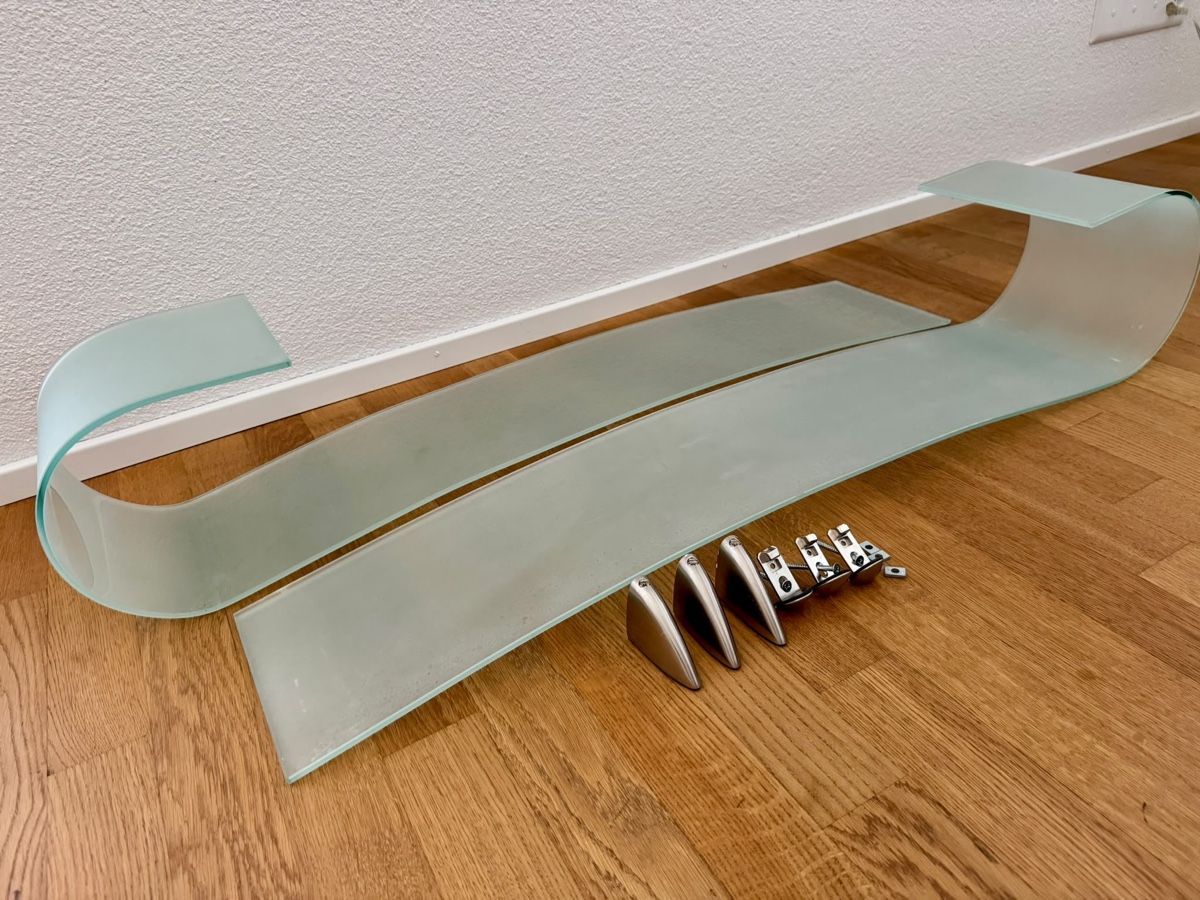 Regale: Design Glasregal mit Wandhalterungen – Gebraucht aus Rain von san_vdr7